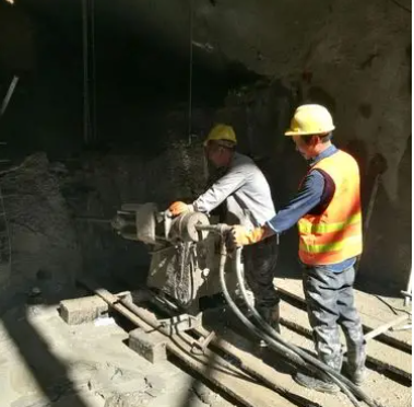 龙子湖水下抗分散灌浆料特点 水下不分散注浆料介绍