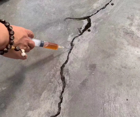 龙子湖混凝土裂缝修补技术详解​